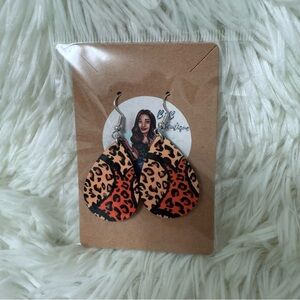 🎀 2/$10 Leopard Print Teardrop Earrings